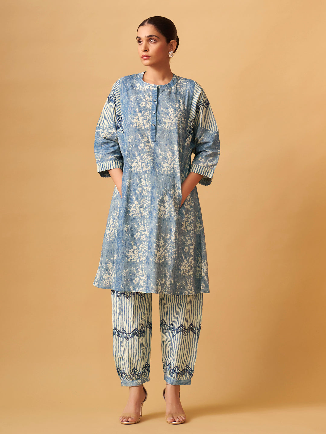 Elegant Blue Printed Cotton Kurta Set for Everyday Sophistication