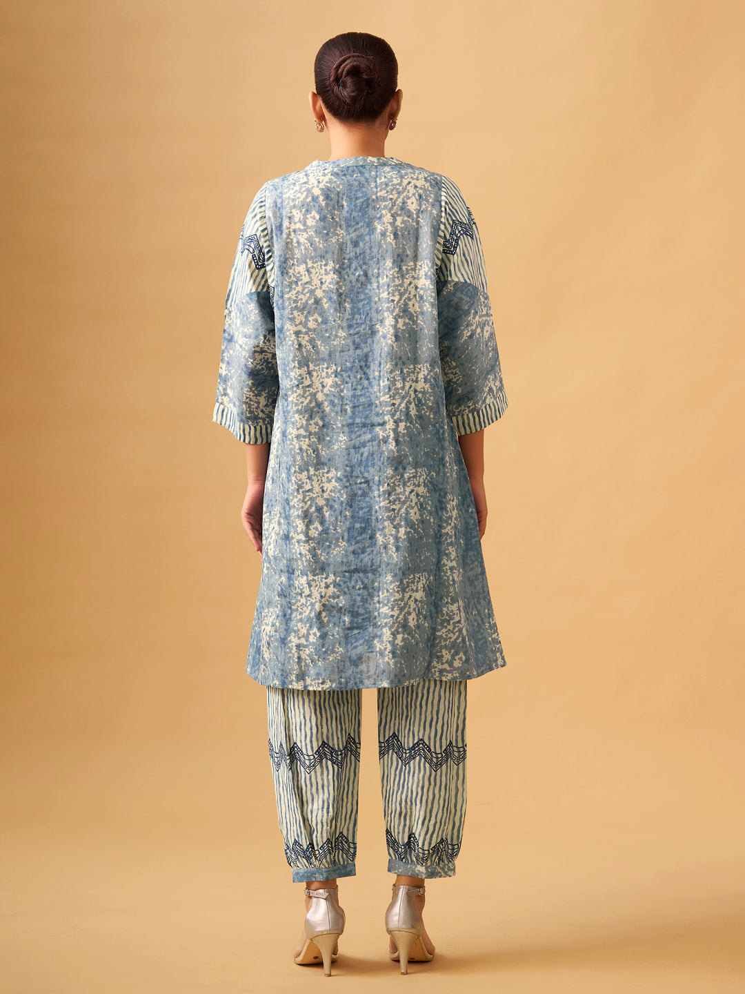 Elegant Blue Printed Cotton Kurta Set for Everyday Sophistication