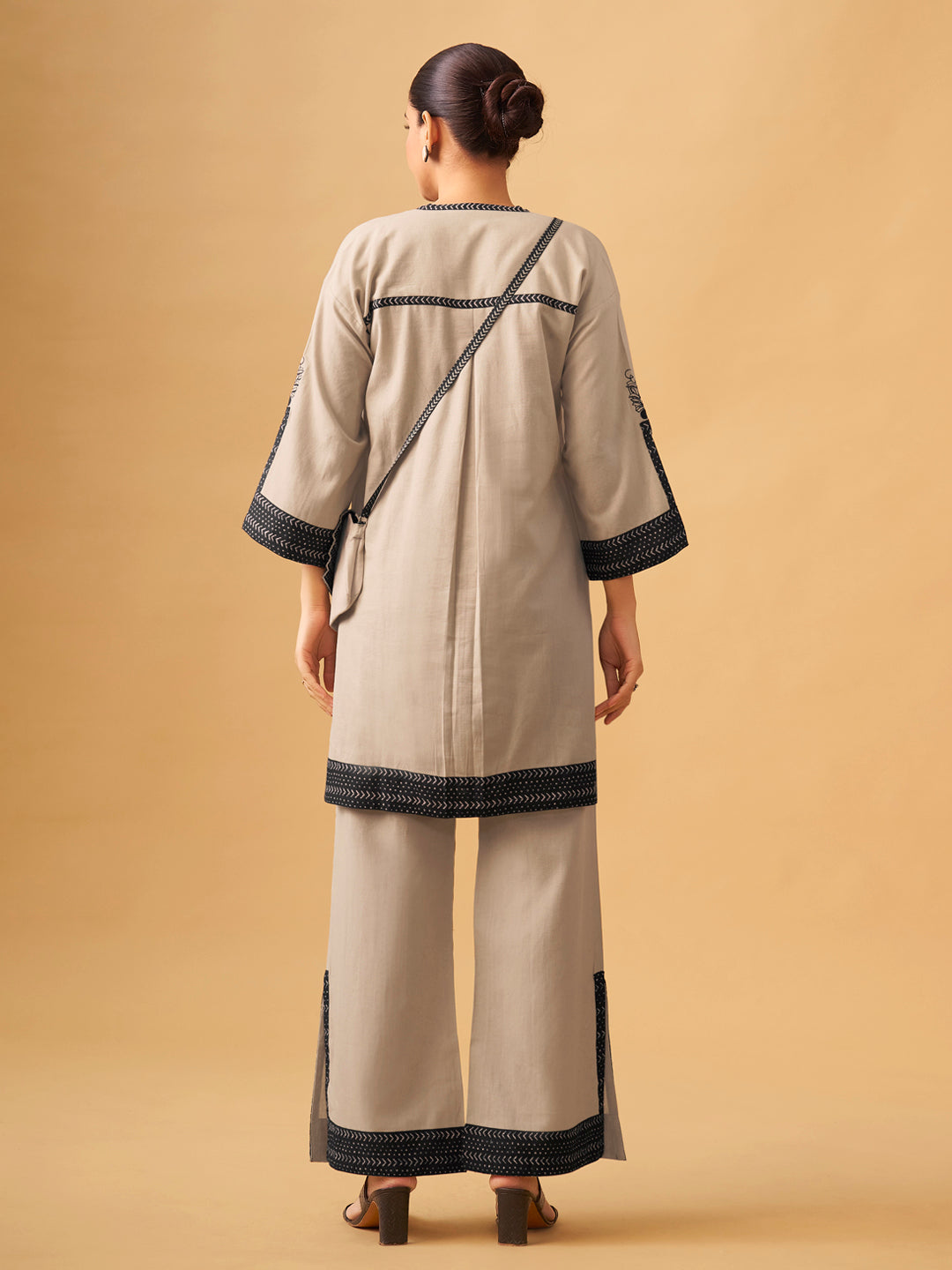 Everyday Cotton Kurta Set with a Matching Sling Bag