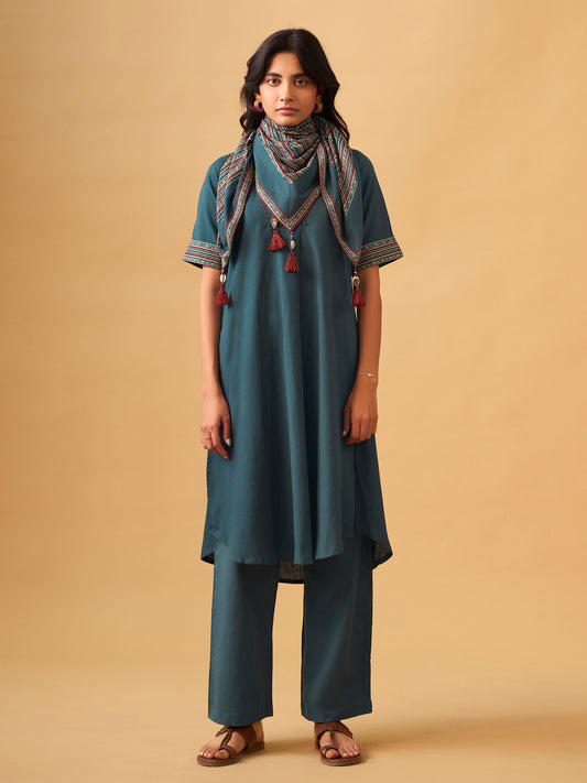 Textured Cotton Kurta Set with Matching Scarf