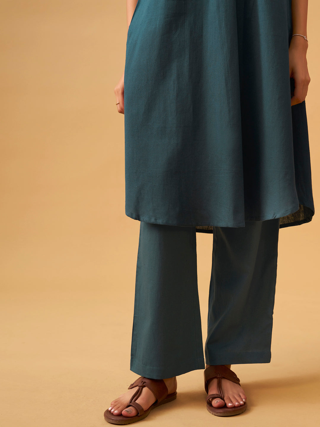 Textured Cotton Kurta Set with Matching Scarf