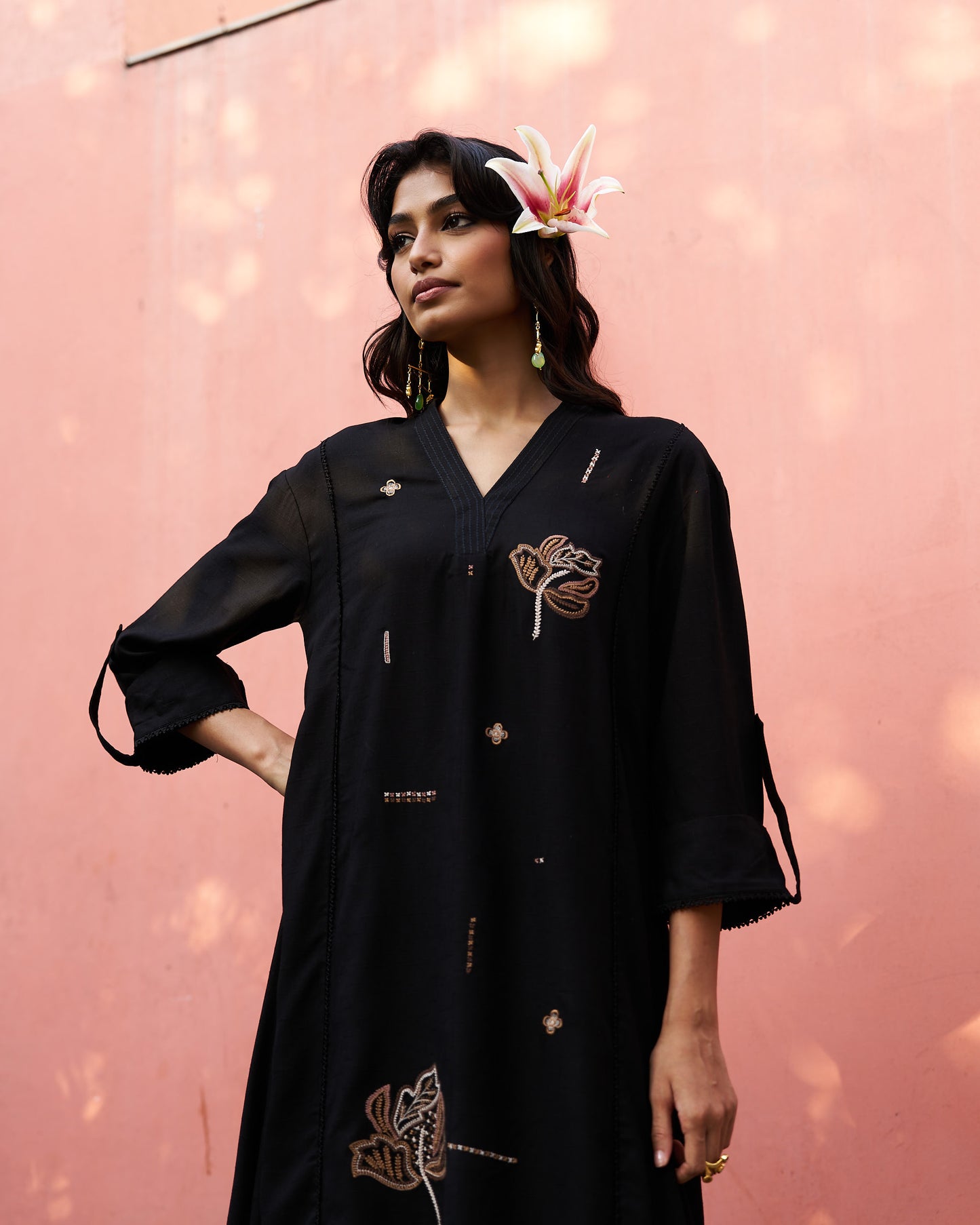 Midnight Flora V-Neck Kurta Set in Fluid Viscose