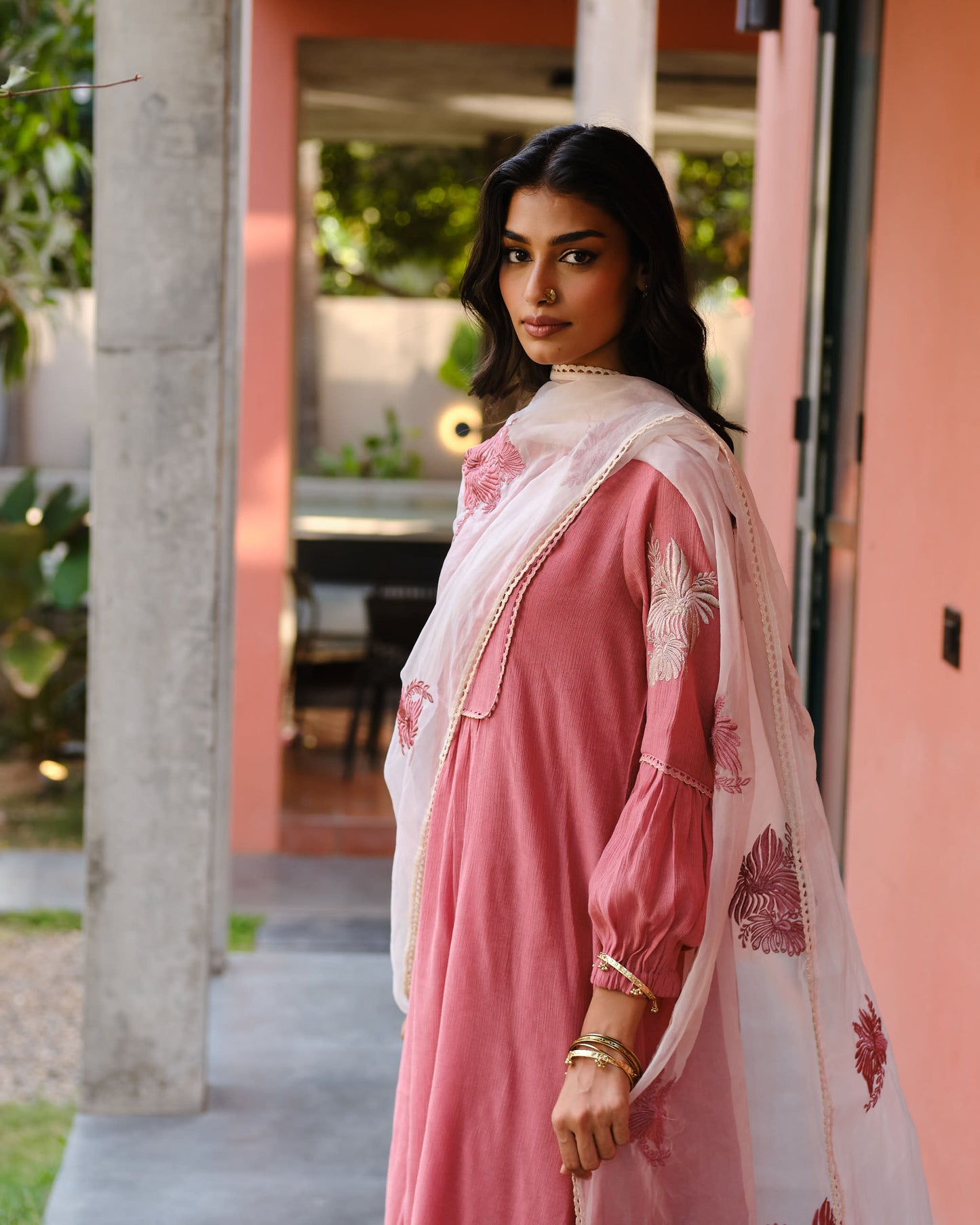 Elegant Pink Viscose Blend Kurta Set with Organza Dupatta